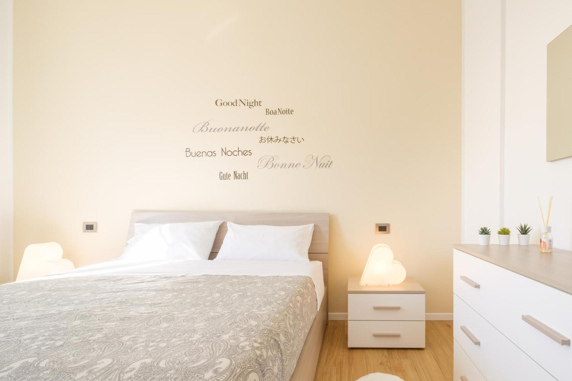 Scandellari Apartments - Stylish Stay For Two Guests Bologna Kültér fotó